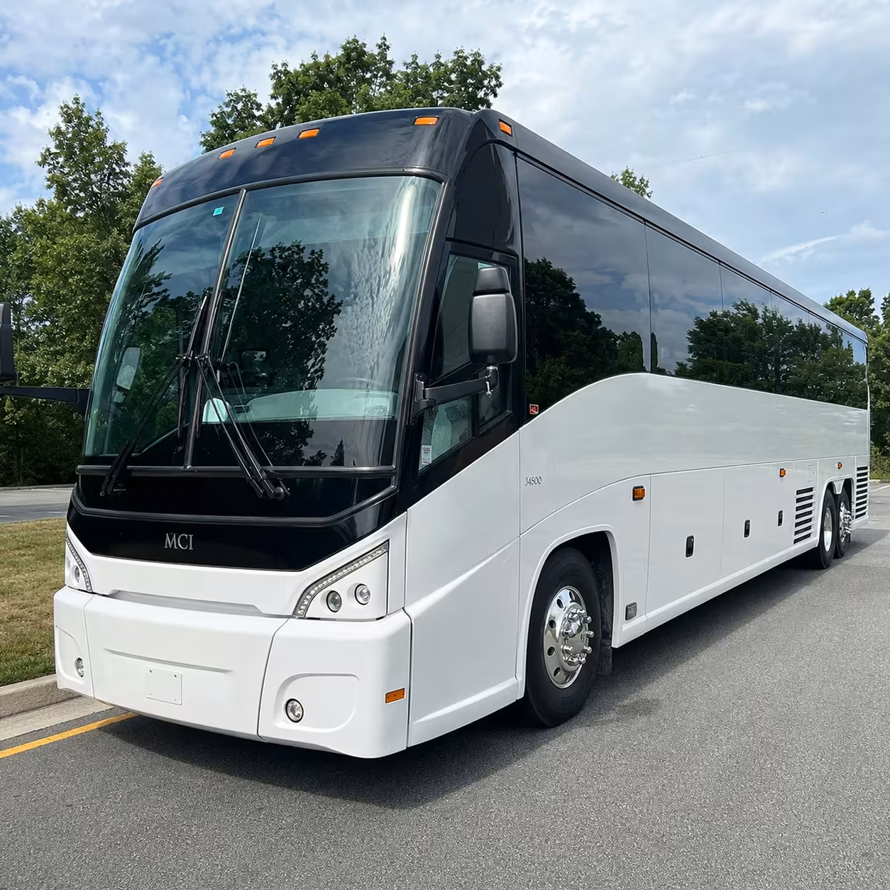 cedar park concert charter bus rentals to moody center