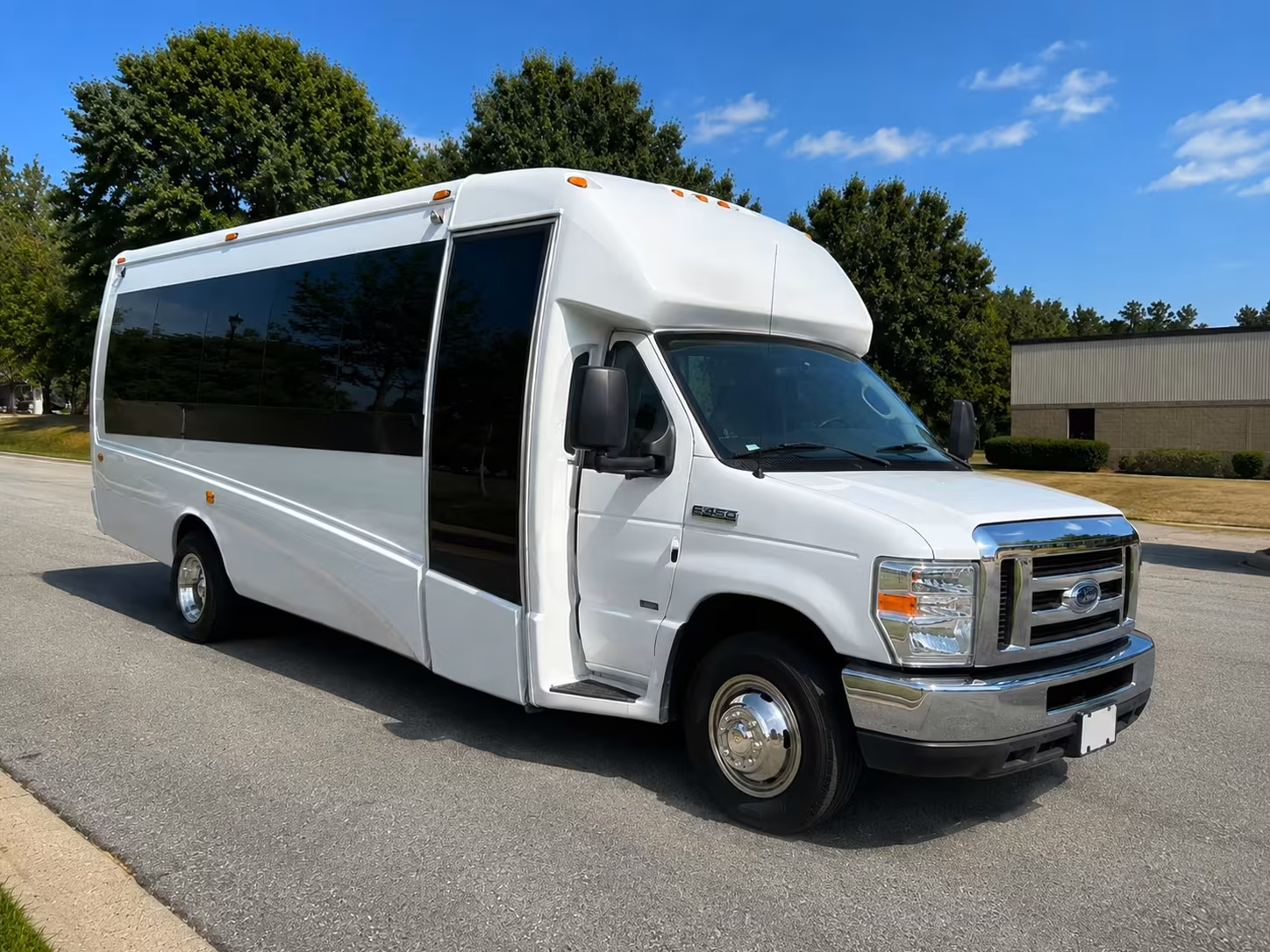 minibus rentals in cedar park for h e b center concerts